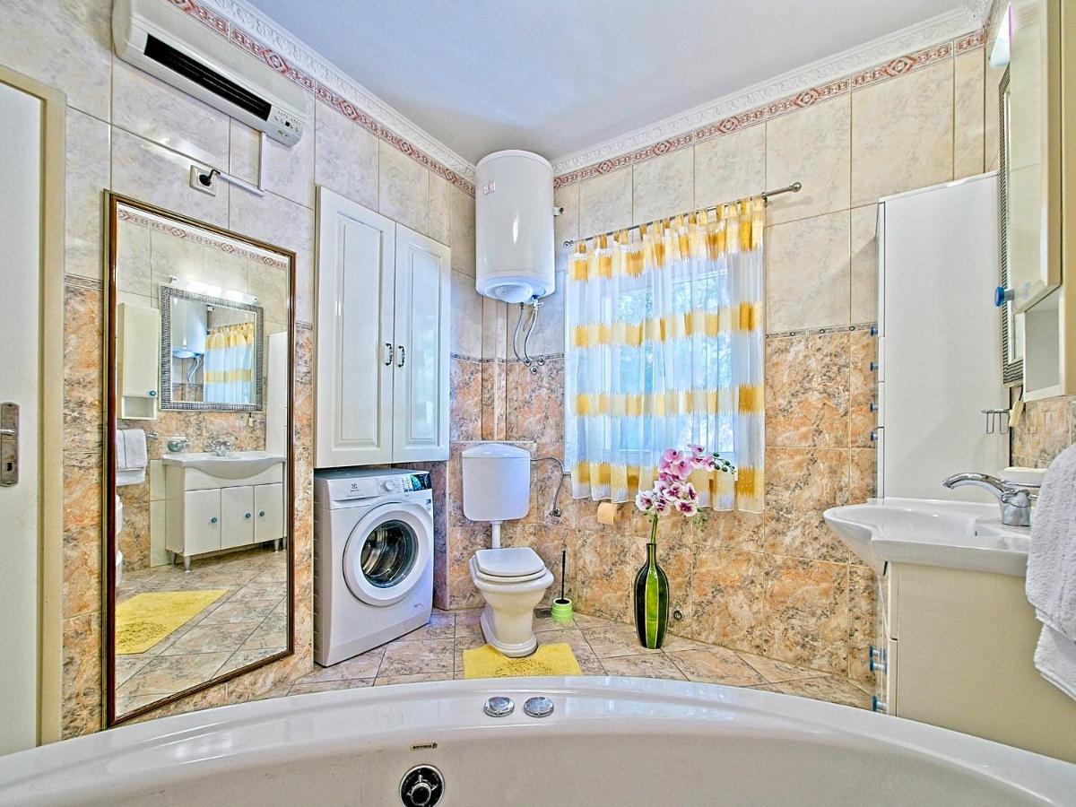 Nina Apartment สปลิท ภายนอก รูปภาพ